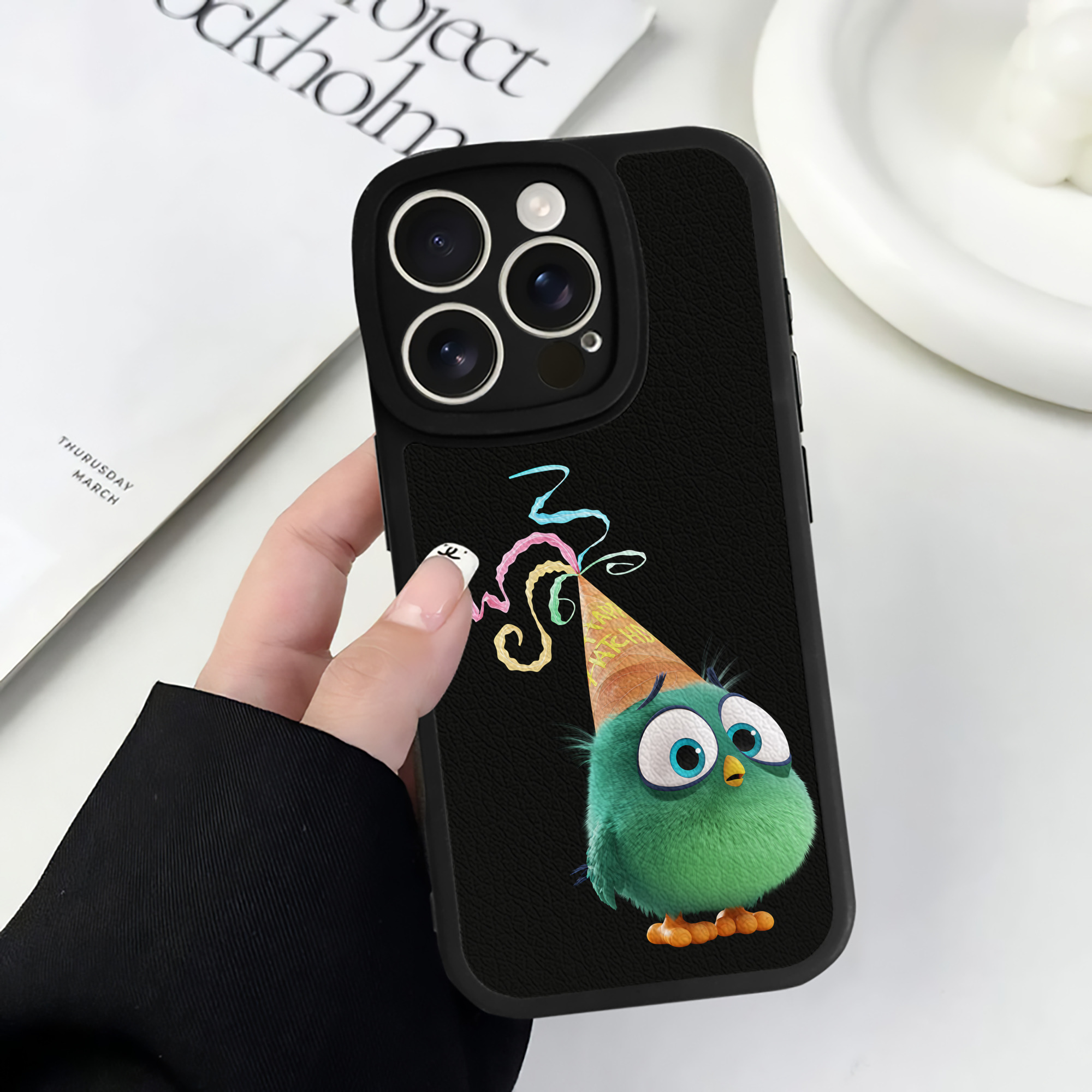 （画像用） Angry Birds アングリーバード 【iPhone 16シリーズ対応】シリコンスマホケース（レザー調） 材質：シリコン